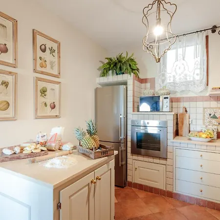 Villa Lajatico With Private Pool